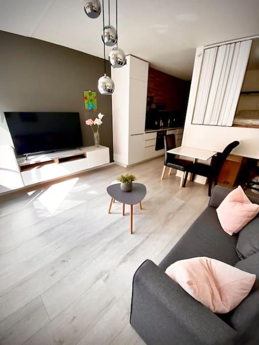 Koselig Og Sentralt Midt I Fargegaten Stavanger Kültér fotó
